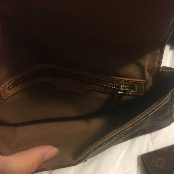 Purse - Picture 5 of 8